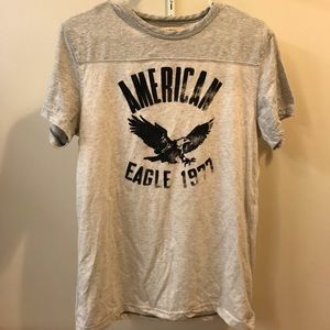 Medium vintage American Eagle tee.